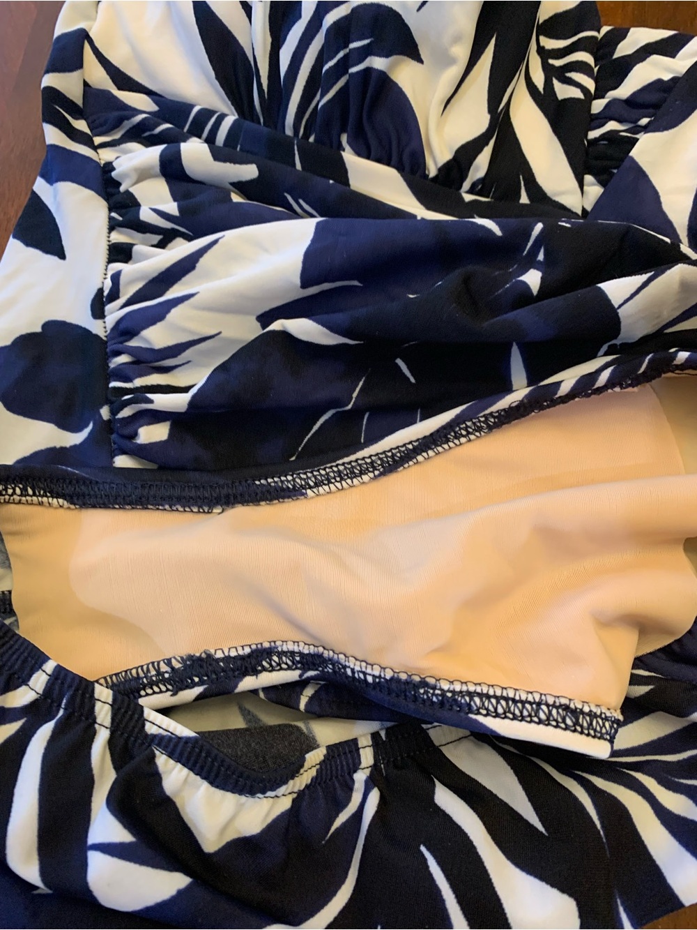 Lands’ End Navy & White Floral One-Piece Swimsuit. Size 16 - Picture 5 of 7